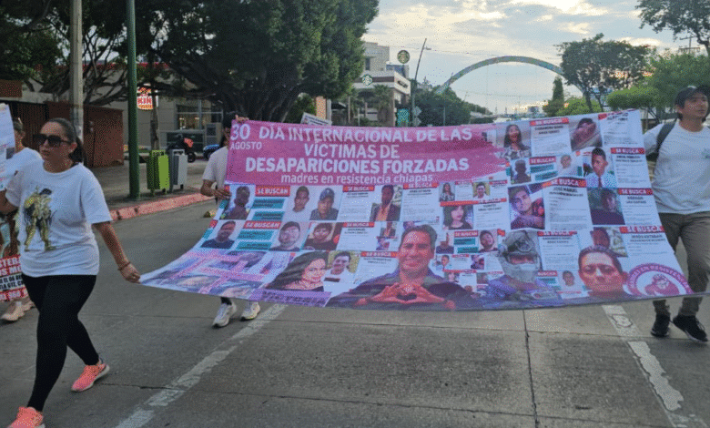Se movilizan víctimas de desapariciones forzadas