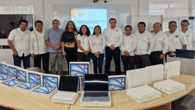 Donan equipo de alta tecnología a la Facultad de Negocios en Tapachula