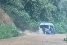 Policías municipales del Bosque atienden emergencias durante la lluvia