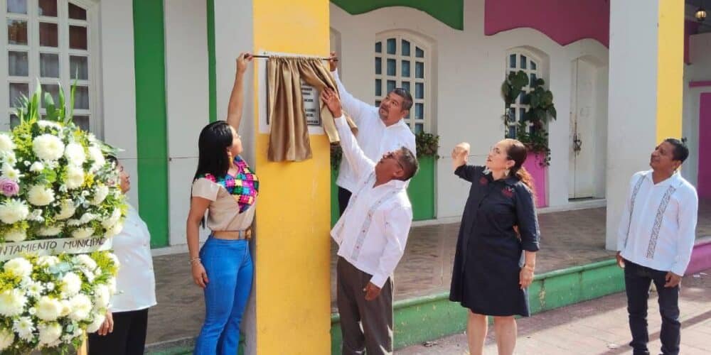 Se realiza homenaje póstumo al Mtro. Ramón Ramírez López, un referente de la educación con identidad
