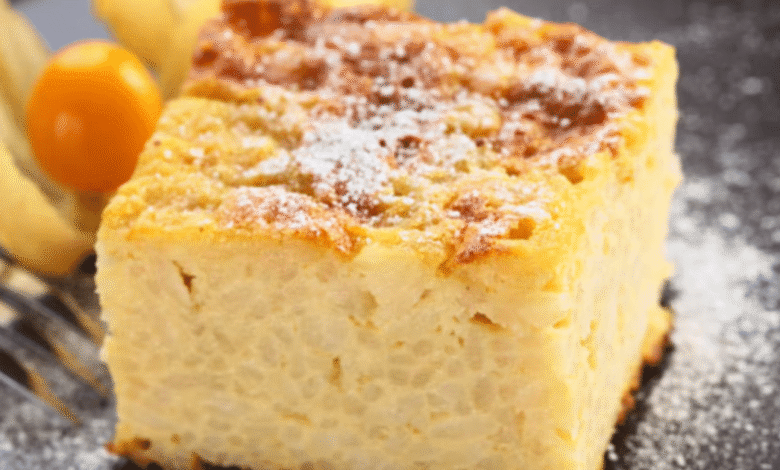 Aprende a preparar un pastel de arroz suave y aromático, perfecto para acompañar el café o compartir en reuniones familiares.