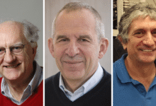 El Premio Nobel de Física 2025 ha sido otorgado a un trío de científicos —el británico John Clarke, el francés Michel H. Devoret y el estadounidense John M. Martinis— por su trabajo pionero que demostró que las "extrañas" leyes de la mecánica cuántica no se limitan al mundo subatómico.