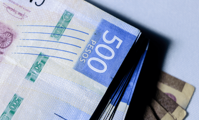 El peso mexicano se debilita tras baja del PIB y cautela de la Reserva Federal 1