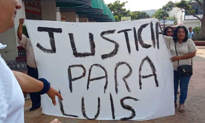 Familia denuncia presunta detención arbitraria y exige justicia en Tuxtla Gutiérrez