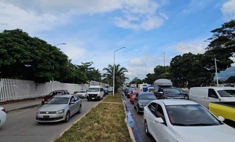 Implementan rutas alternas ante bloqueo magisterial en La Pochota
