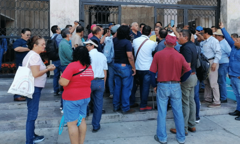 Jubilados y pensionados exigen su pago completo