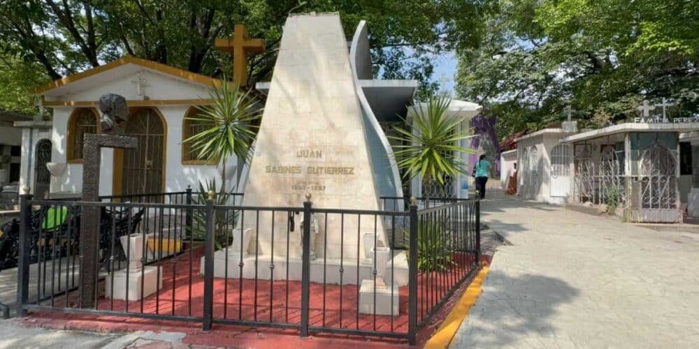 La tumba más visitada de Tuxtla el legado de Juan Sabines Gutiérrez