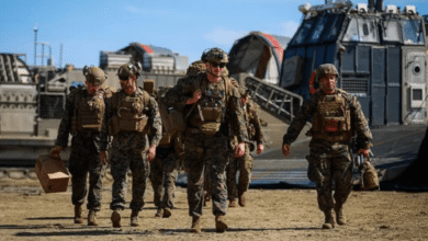 El influyente senador republicano Lindsay Graham ha hecho pública una declaración explosiva, asegurando que el presidente Donald Trump le informó de planes para notificar al Congreso sobre posibles "operaciones militares potenciales contra Venezuela y Colombia" con un enfoque terrestre.