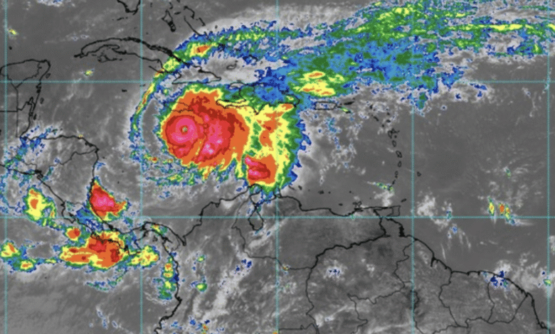 SRE alerta a mexicanos en Jamaica por el avance del huracán Melissa