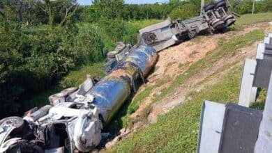 Vuelca pipa con combustible en tramo Pijijiapan–Tonalá; autoridades resguardan la zona