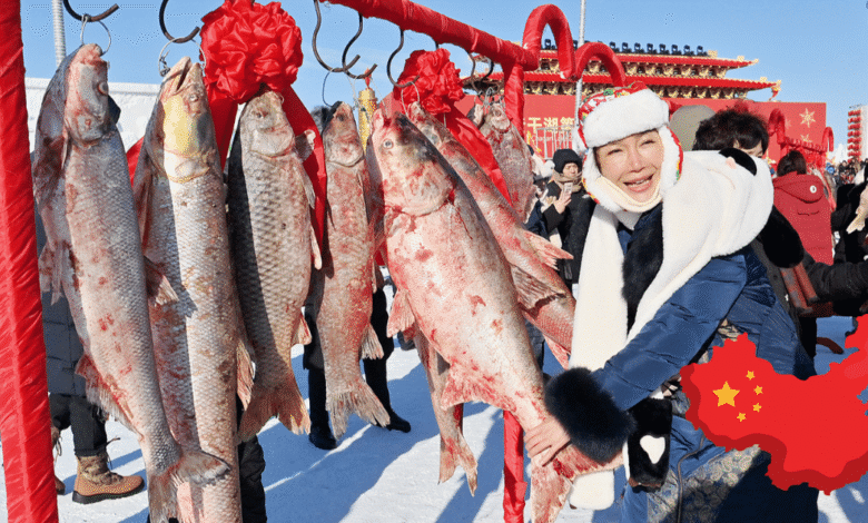 El hielo cobra vida La milenaria Pesca de Invierno en el Lago Chagan, el secreto mejor guardado de China