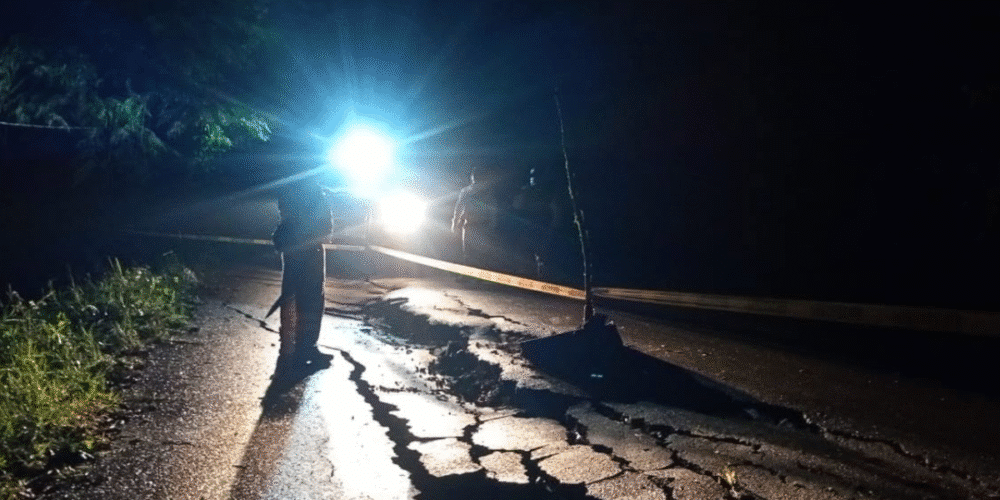 Registran hundimiento y grietas en el crucero Agua Azul del tramo Ocosingo–Palenque