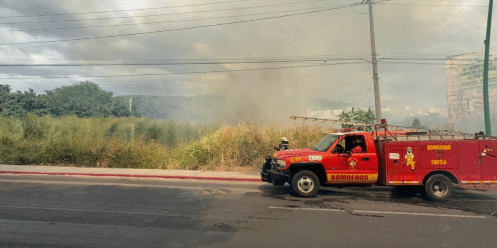 Se disparan incendios en Tuxtla; más de 24 mil predios en riesgo por abandono