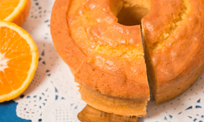 El panqué de naranja es un clásico que destaca por su textura suave, su aroma cítrico y su sabor equilibrado.