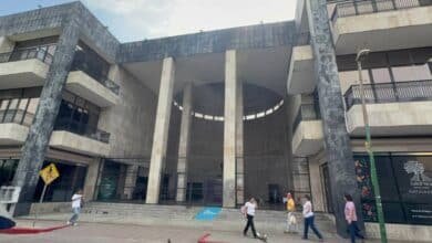 Dan asueto a burócratas en plenas fiestas