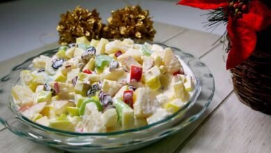Ensalada de manzana, el platillo tradicional de la cena de Navidad