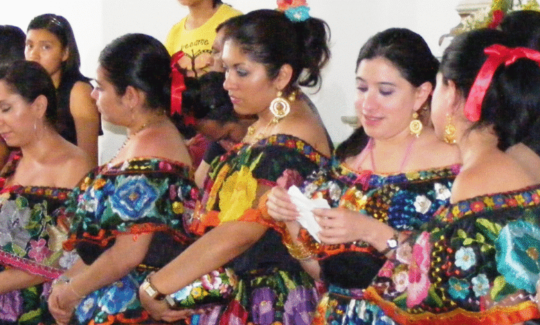 Las “Chiapanecas” llenan de color y tradición las calles de San Cristóbal de Las Casas