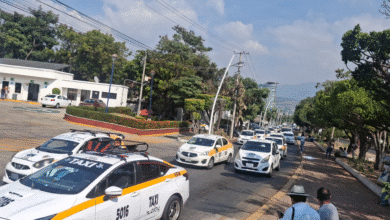 Taxistas marcharon en Tuxtla para exigir regulación a las plataformas digitales