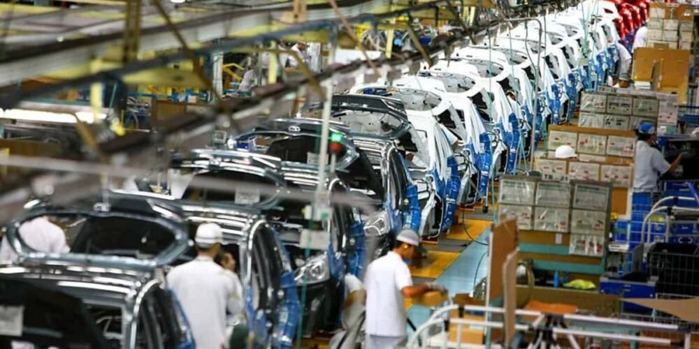 Automotrices ven mayores costos por reglas T-MEC