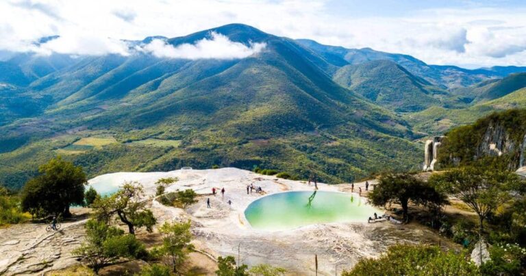 Hierve el Agua impulsa el turismo de naturaleza en Oaxaca