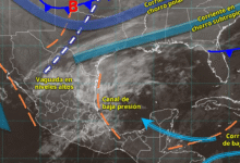 Este día, una vaguada en niveles altos de la atmósfera cruzará el noreste y centro del país, en interacción con la corriente en chorro subtropical e inestabilidad atmosférica, originarán lluvias y chubascos con descargas eléctricas en estados del norte, noreste, occidente y sur del territorio mexicano