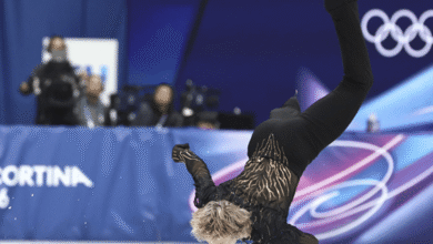 Backflip en patinaje artístico Realiza movimiento prohibido por 50 años a símbolo de innovación