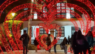 Comitán, Chiapas se ilumina con adornos por el Día del Amor y la Amistad