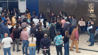 Realizan protesta de brazos caídos en el COBACH