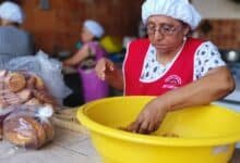 Un plato de comida calientita para los más necesitados