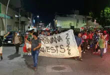 Caravana de migrantes avanza hacia Escuintla