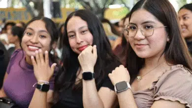 Entregan smartwatches del Programa Mujer Segura a estudiantes de la Unicach en Tuxtla Gutiérrez