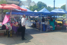 Nenis impulsan la economía local desde el parque central