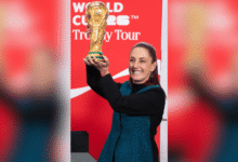 Sheinbaum, primera en levantar la Copa