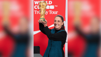 Sheinbaum, primera en levantar la Copa