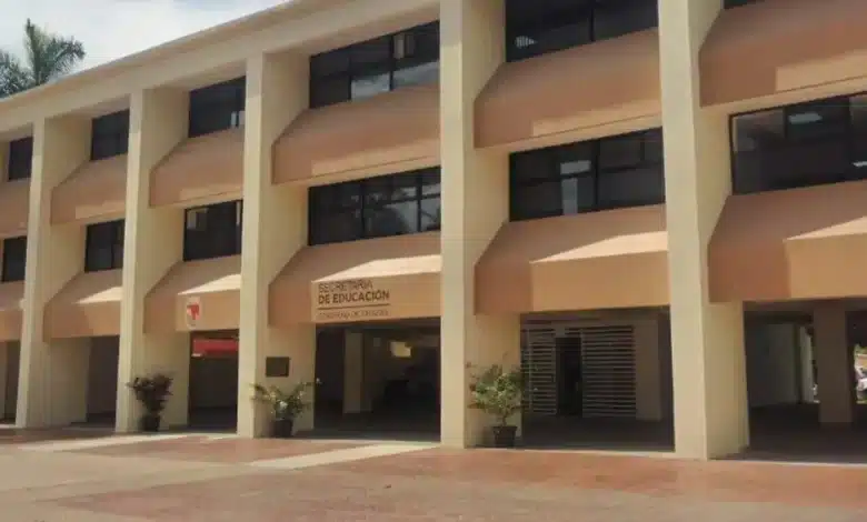 Las escuelas chiapanecas han recibido recursos directos para mantenimiento, rehabilitación y equipamiento, lo que representa un impacto significativo en comunidades urbanas (Foto de cortesía)