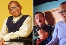 Stevie sorprende en el regreso de Malcolm el de en medio Vive en una familia homoparental