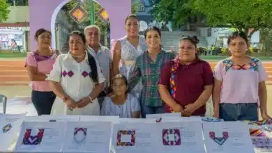 Destacan creatividad y compromiso comunitario en exposición de proyectos de la UBBJG en Palenque