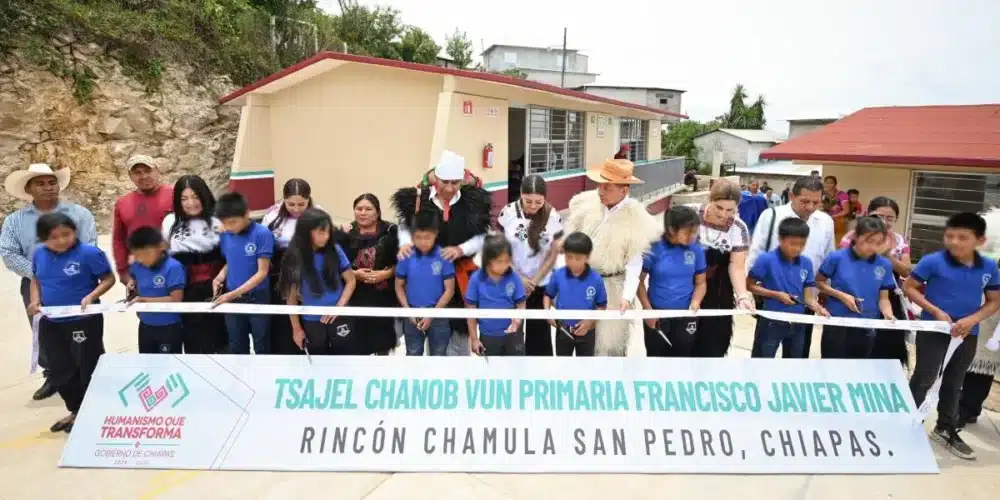 Fortalecen educación en Rincón Chamula con nuevas aulas escolares