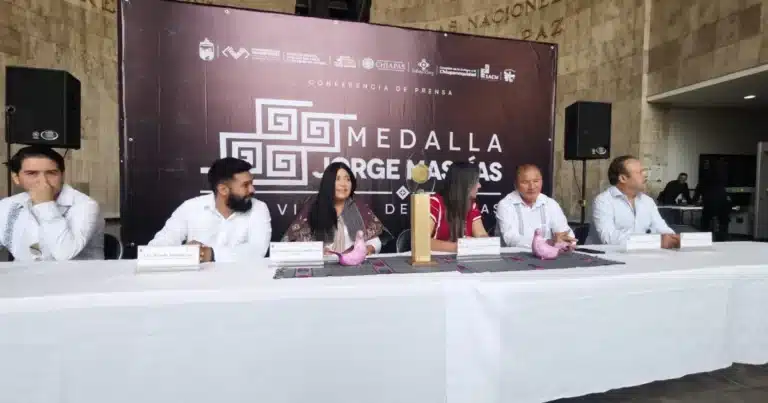 reconocen en el congreso del estado la trayectoria de compositores con la medalla jorge massías
