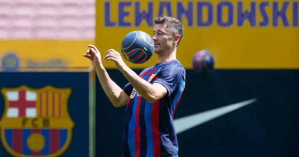 robert lewandowski deja al barcelona, anuncia su adiós al final de temporada 2