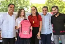 Eduardo Ramírez impulsa apoyo educativo en Tapachula con entrega de mochilas a secundarias