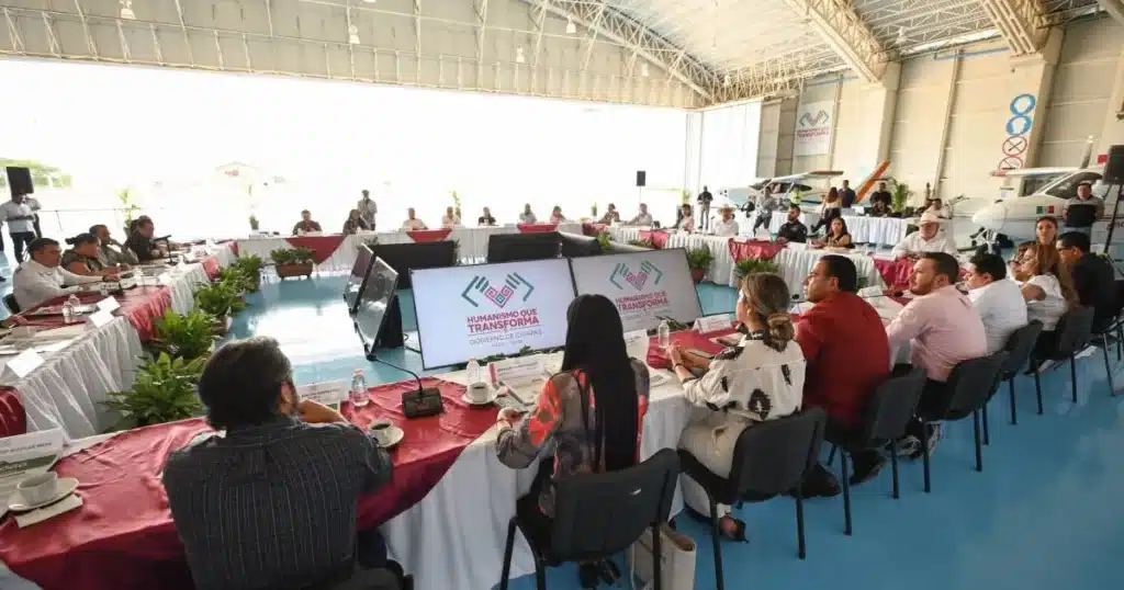 gobernador de chiapas llama a servidores públicos a trabajar con humildad y compromiso (2)