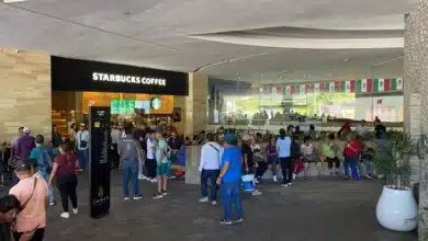 Magisterio toma plazas comerciales en Tuxtla y provoca severas afectaciones económicas