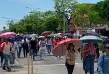 Maestros marchan en Tuxtla y advierten que continuarán protestas dentro del paro nacional