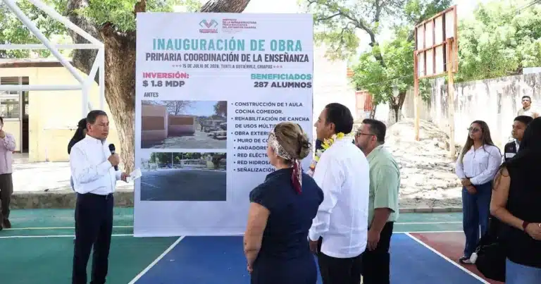 Gobierno de Chiapas entrega obras para brindar espacios dignos a estudiantes de primaria