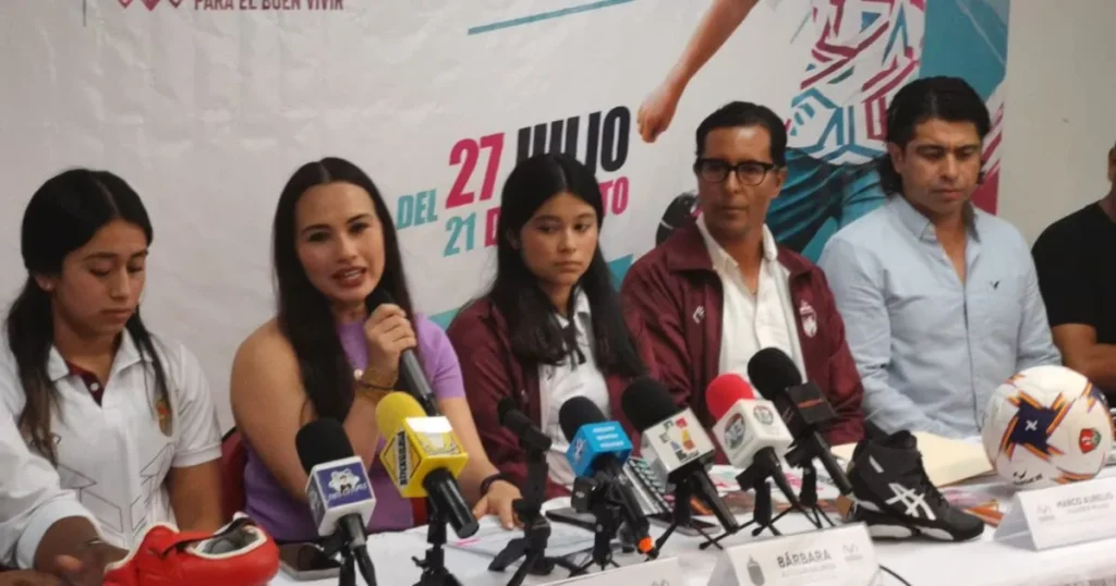invitan indeporte a niñas, niños y adolecentes a participar en la academia de verano y campamentos d futbol