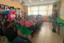 Imparten taller de prevención del acoso escolar a padres de familia de Comitán