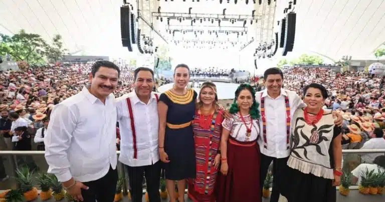 Resplandece Chiapas en la Guelaguetza