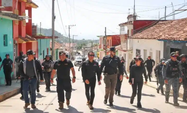 SSP y FGE refuerzan la seguridad en Pantelhó con operativo interinstitucional para fortalecer la paz social