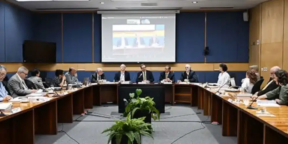 Instala el Rector la Comisión Técnica para la revisión del examen de ingreso (Foto de la UNAM)